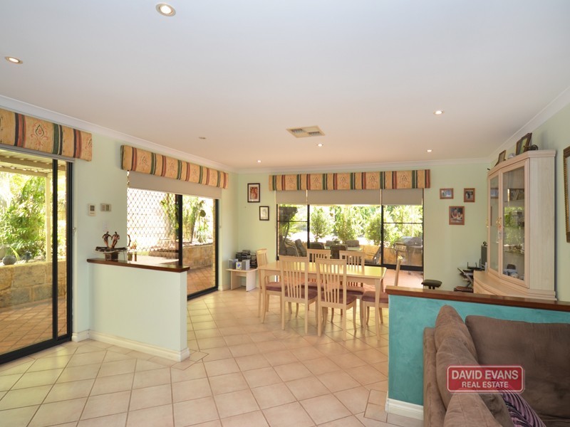 57 Stradbroke Gardens, Ridgewood WA 6030