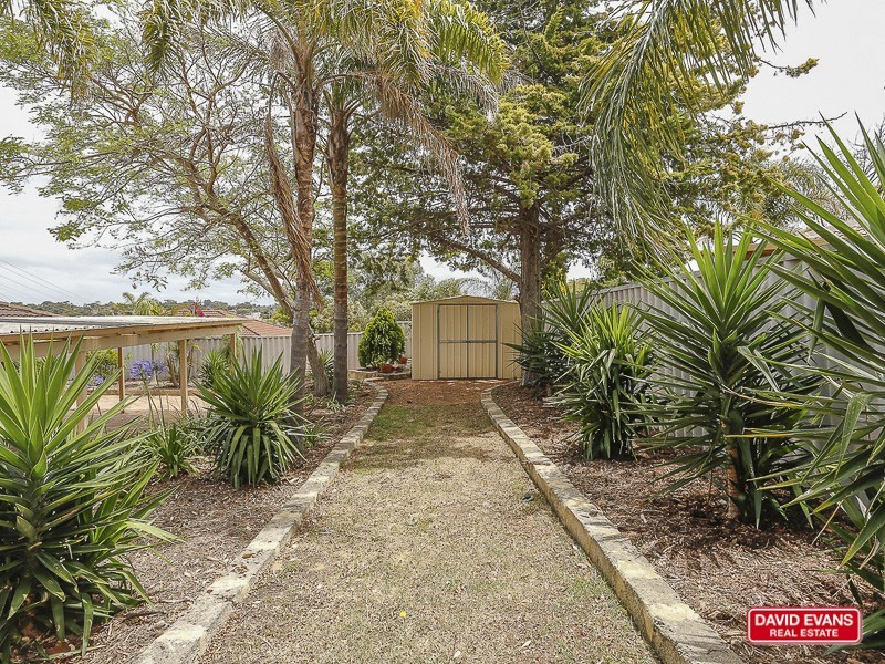 37 Coyle Road, Beldon WA 6027