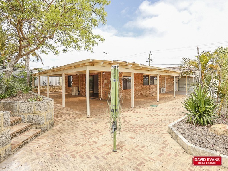 37 Coyle Road, Beldon WA 6027