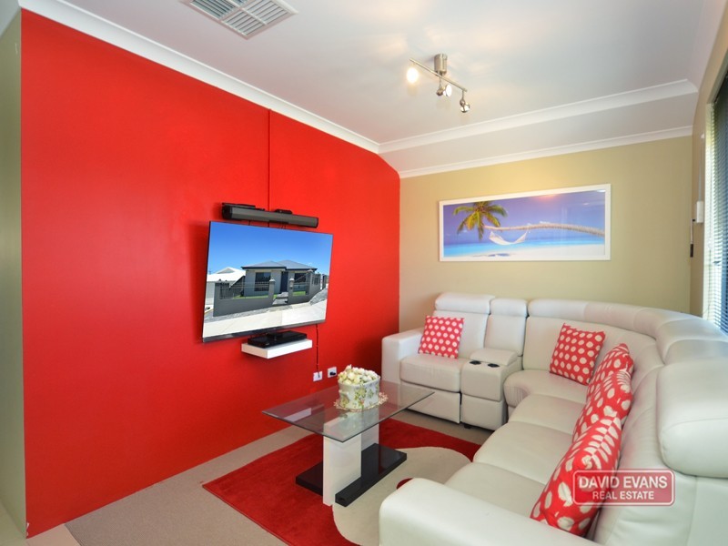 9 Rennes Lane, Landsdale WA 6065