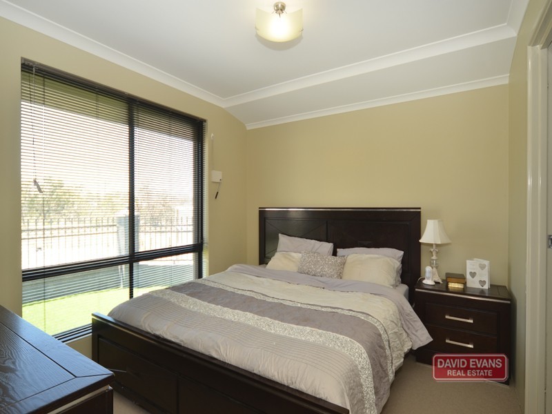 9 Rennes Lane, Landsdale WA 6065