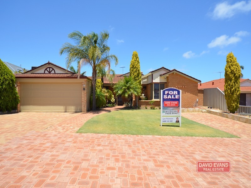12 Drayton Green Way, Kingsley WA 6026