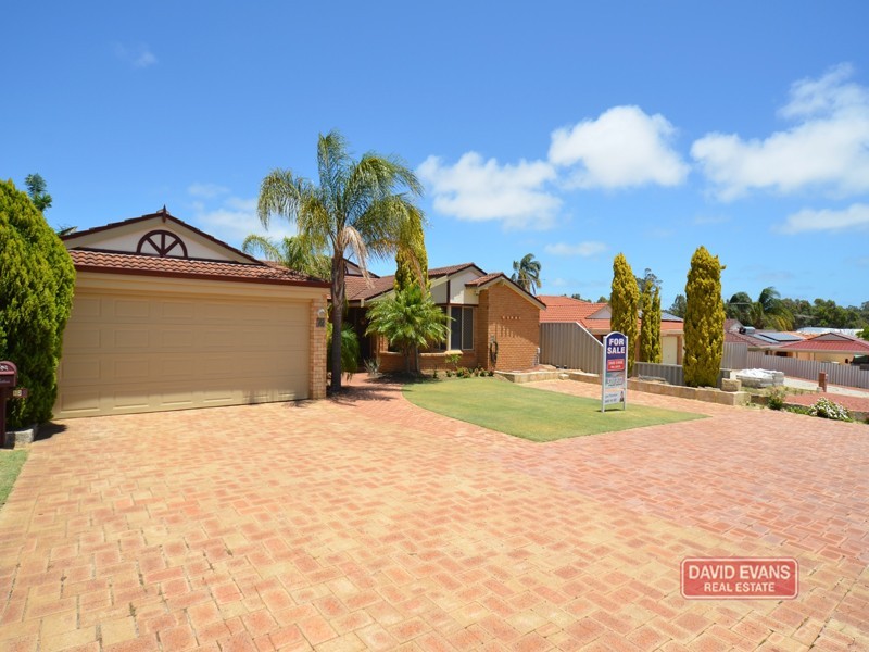 12 Drayton Green Way, Kingsley WA 6026