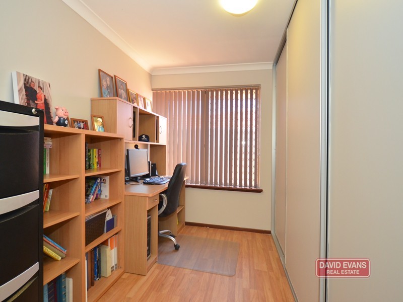 12 Drayton Green Way, Kingsley WA 6026