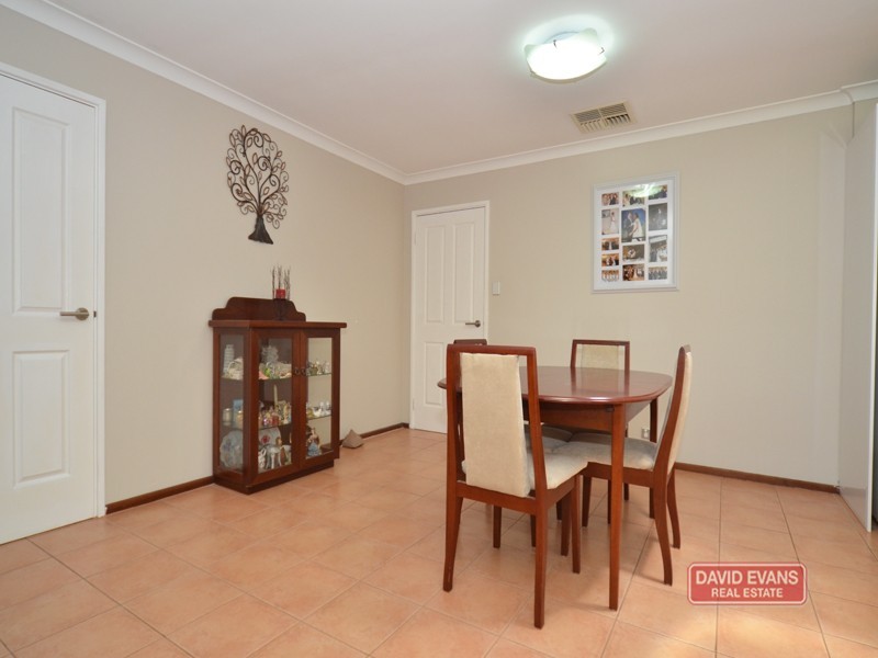 12 Drayton Green Way, Kingsley WA 6026