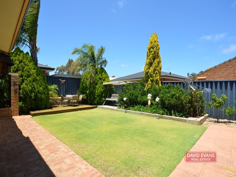 12 Drayton Green Way, Kingsley WA 6026