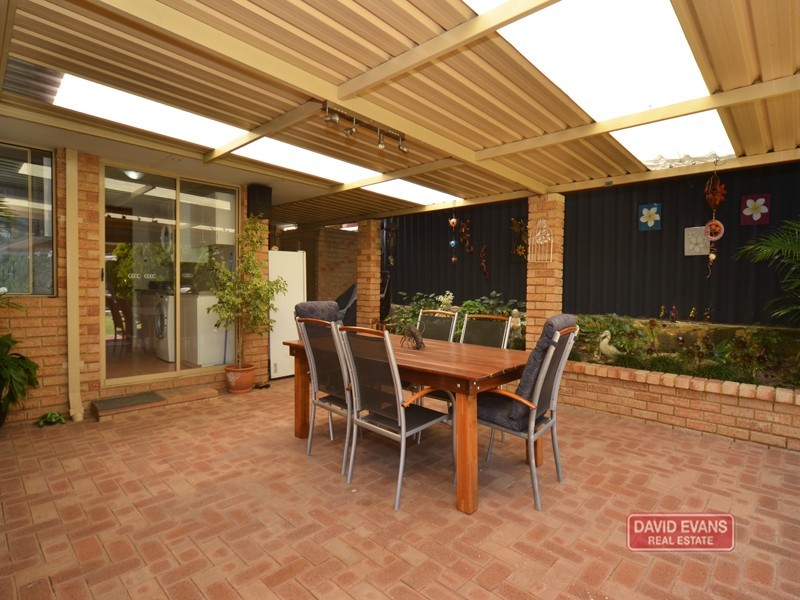 12 Drayton Green Way, Kingsley WA 6026