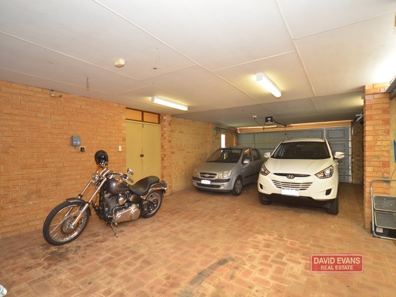 12 Drayton Green Way, Kingsley WA 6026