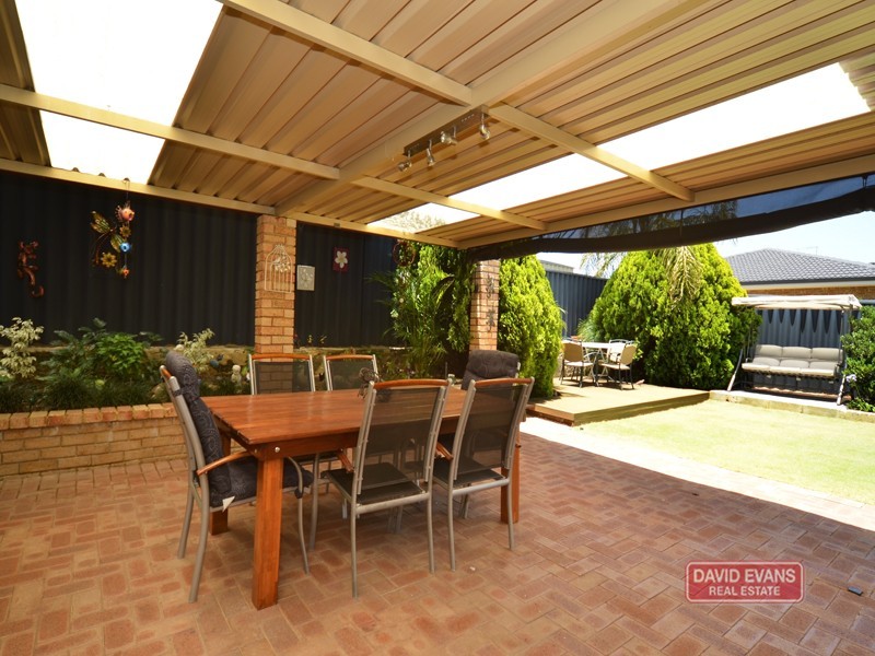 12 Drayton Green Way, Kingsley WA 6026