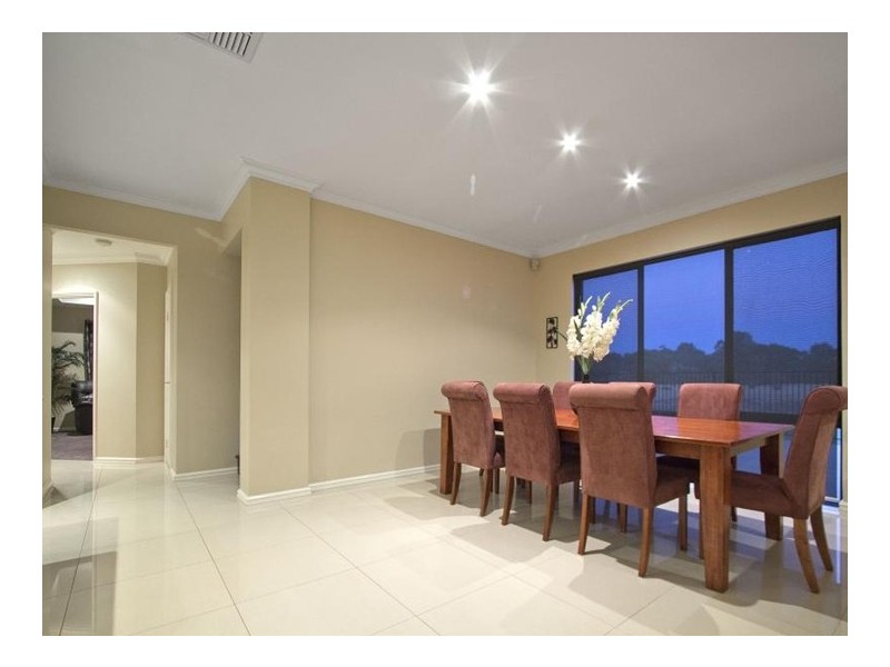 258 Neaves Road, Mariginiup WA 6065