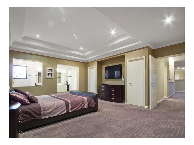 258 Neaves Road, Mariginiup WA 6065