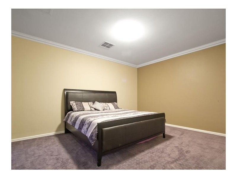 258 Neaves Road, Mariginiup WA 6065