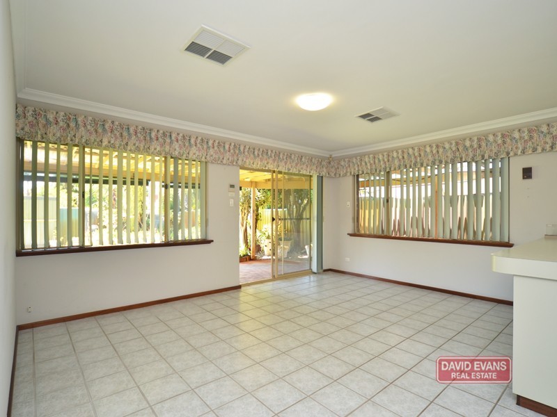 32 Quinault Loop, Joondalup WA 6027