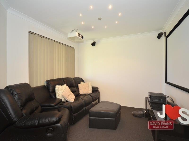 31 Brunswick Circ, Banksia Grove WA 6031