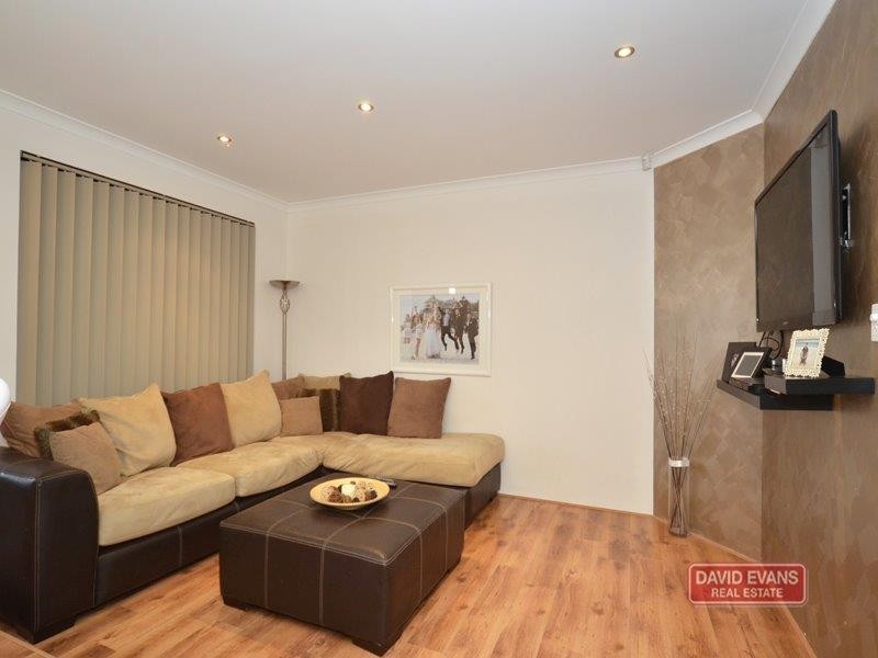 31 Brunswick Circ, Banksia Grove WA 6031