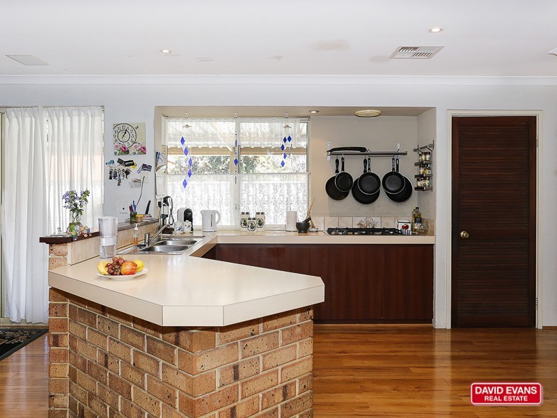 8 Aberdeen Way, Kinross WA 6028