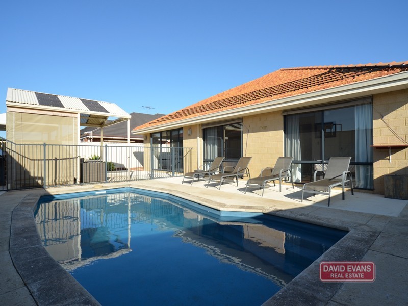 11 Colwyn Loop, Tapping WA 6065