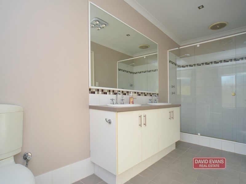 11 Colwyn Loop, Tapping WA 6065