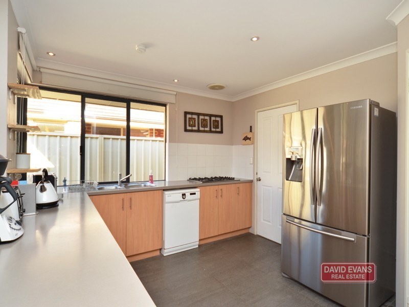 11 Colwyn Loop, Tapping WA 6065