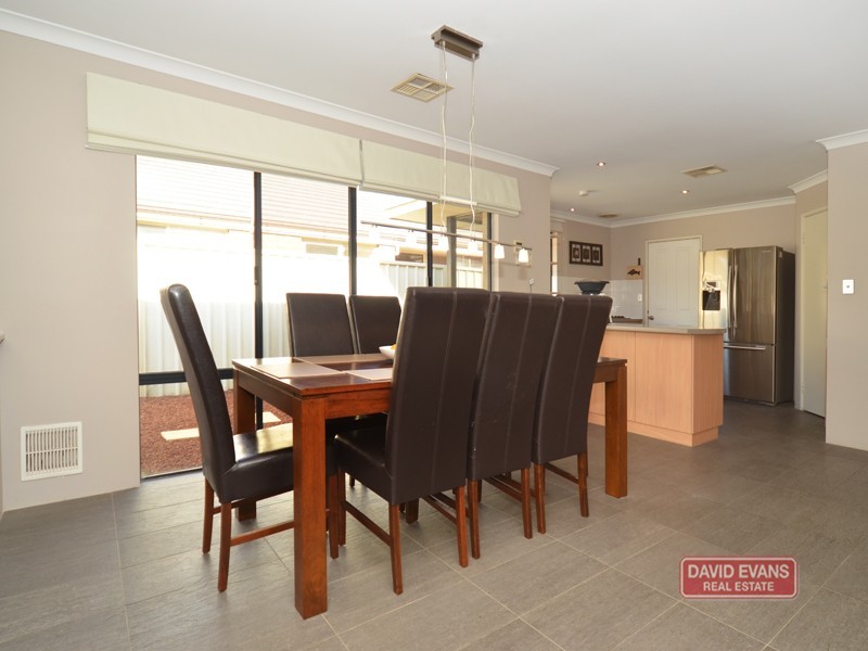 11 Colwyn Loop, Tapping WA 6065