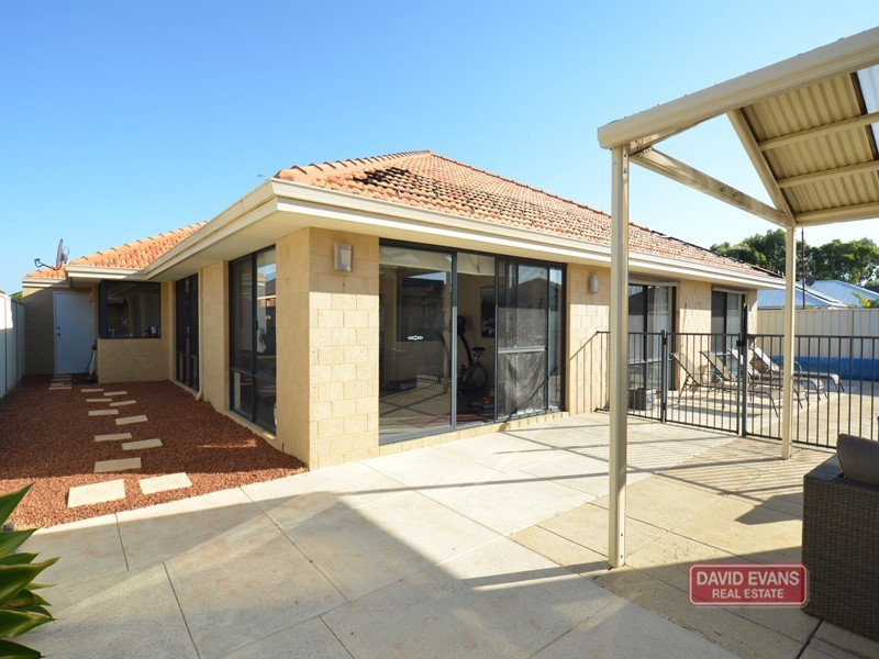 11 Colwyn Loop, Tapping WA 6065