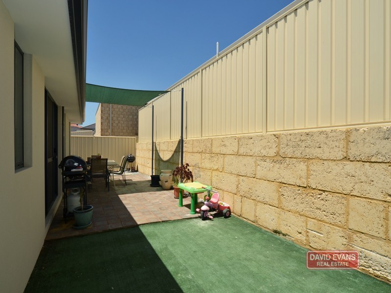 22 Fogliani Loop, Sinagra WA 6065