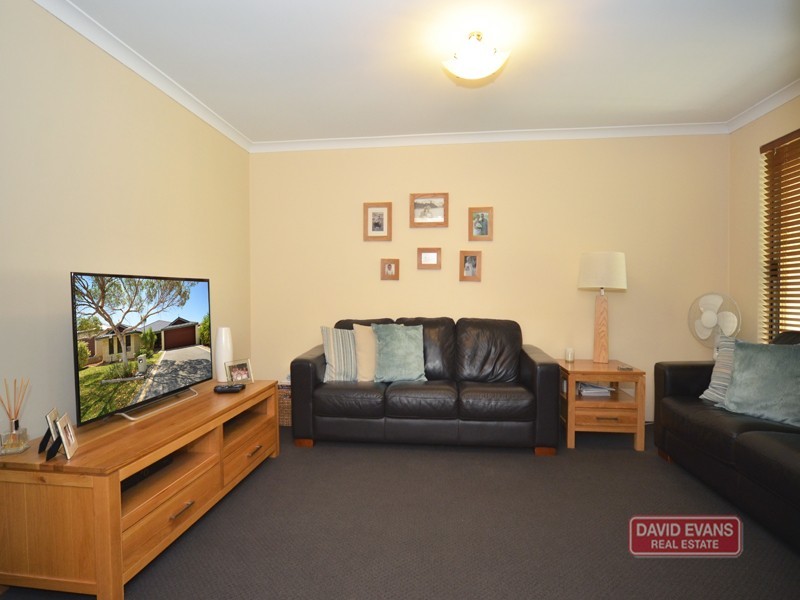 10 Alandale Bend, Banksia Grove WA 6031