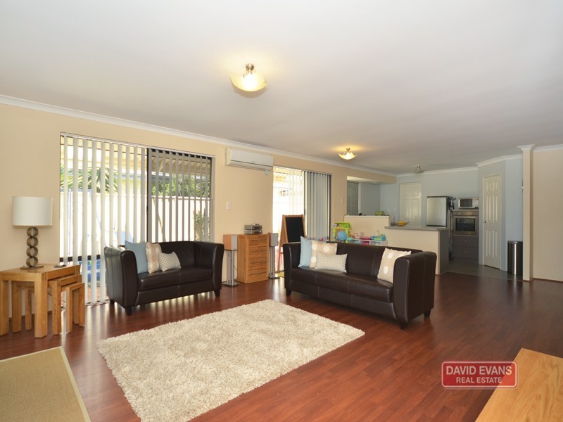 10 Alandale Bend, Banksia Grove WA 6031