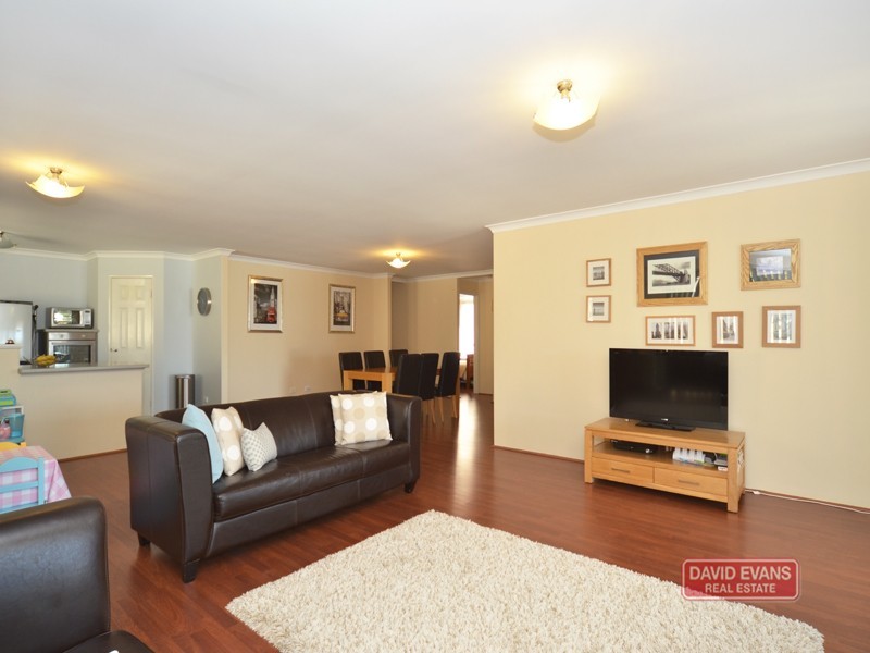 10 Alandale Bend, Banksia Grove WA 6031