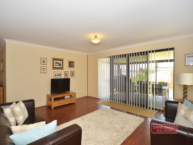 10 Alandale Bend, Banksia Grove WA 6031