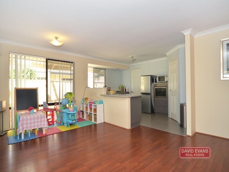 10 Alandale Bend, Banksia Grove WA 6031