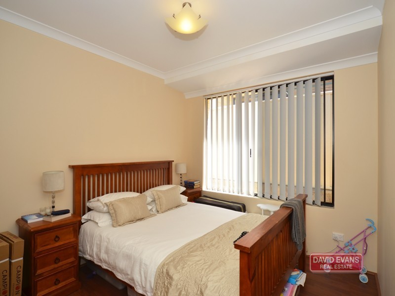 10 Alandale Bend, Banksia Grove WA 6031