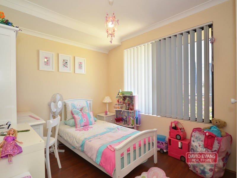 10 Alandale Bend, Banksia Grove WA 6031