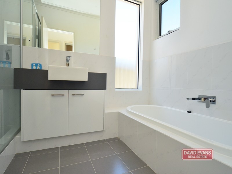 3 Flindell Avenue, Caversham WA 6055