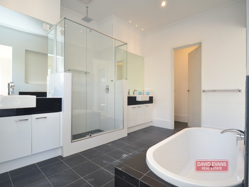 3 Flindell Avenue, Caversham WA 6055