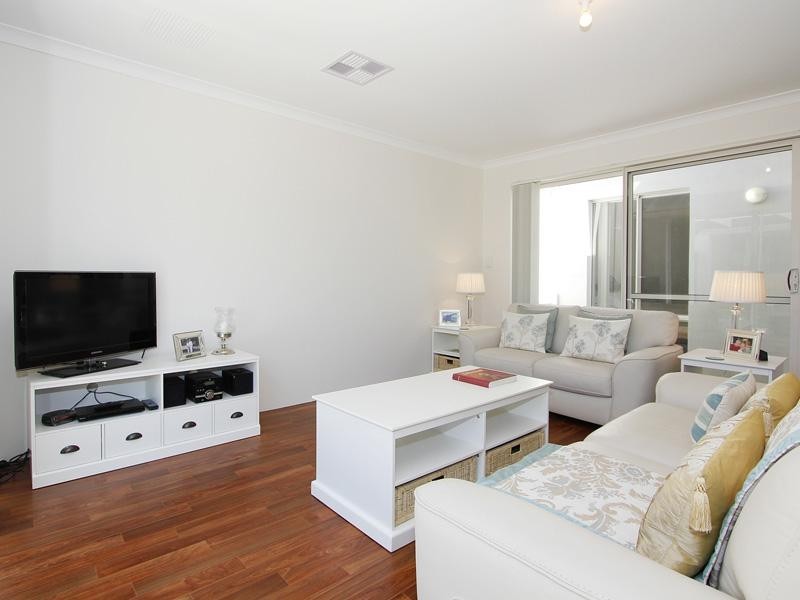 48 Kahana Parkway, Butler WA 6036