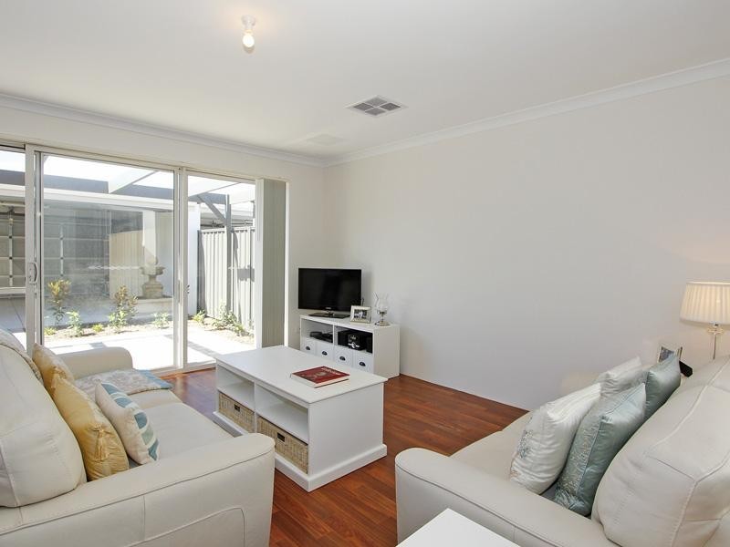 48 Kahana Parkway, Butler WA 6036