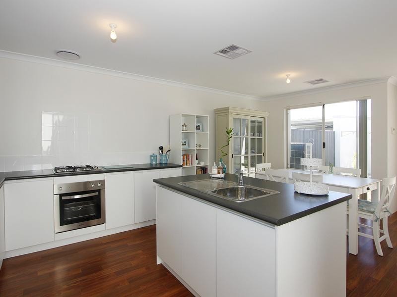 48 Kahana Parkway, Butler WA 6036