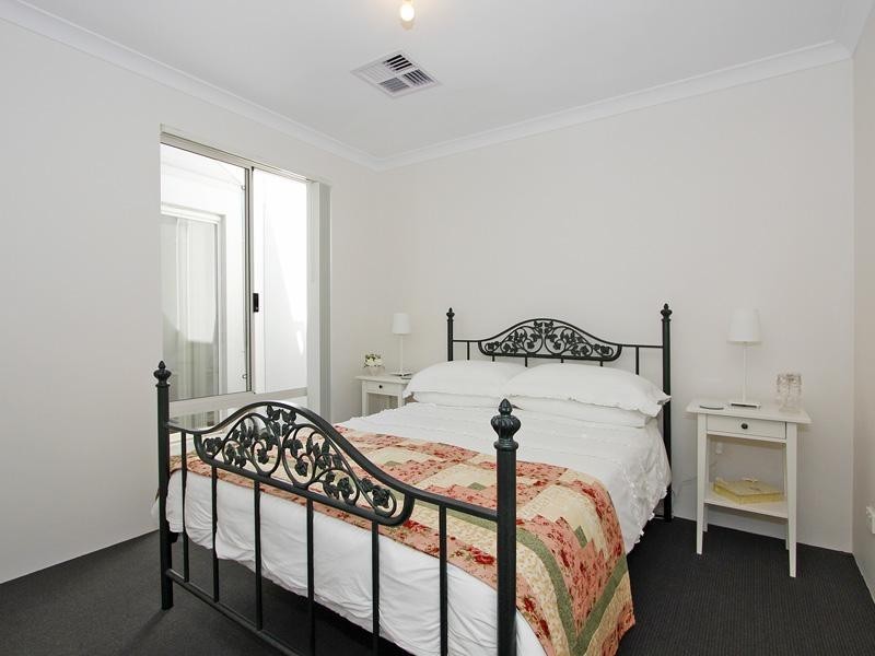 48 Kahana Parkway, Butler WA 6036