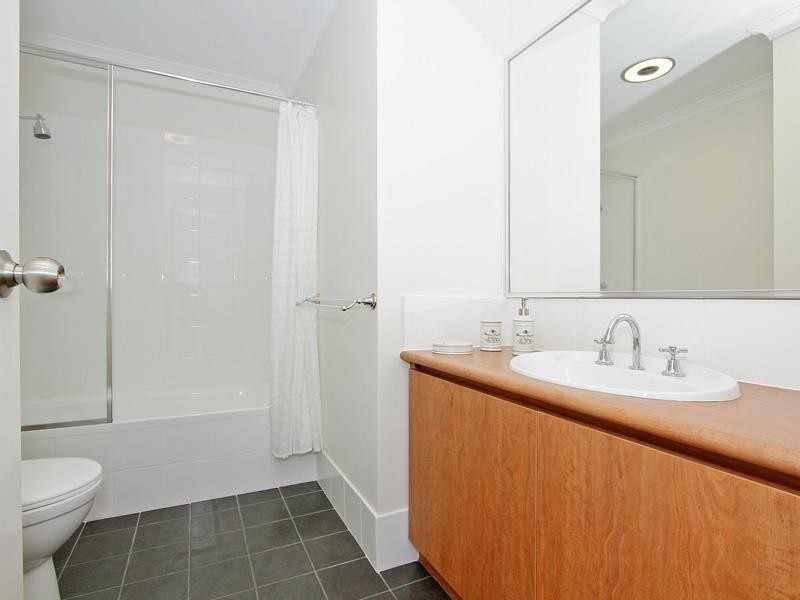 48 Kahana Parkway, Butler WA 6036