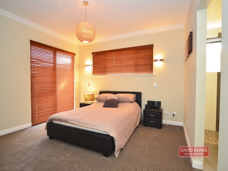 20 Venice Entrance, Iluka WA 6028