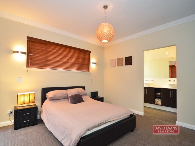 20 Venice Entrance, Iluka WA 6028