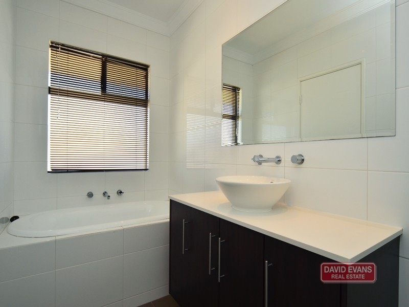 20 Venice Entrance, Iluka WA 6028