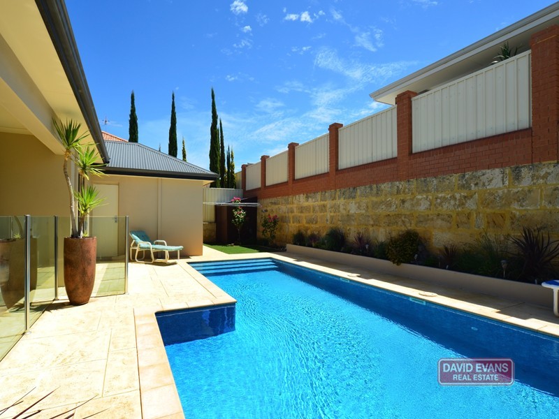 17 Bardeen Pass, Carramar WA 6031