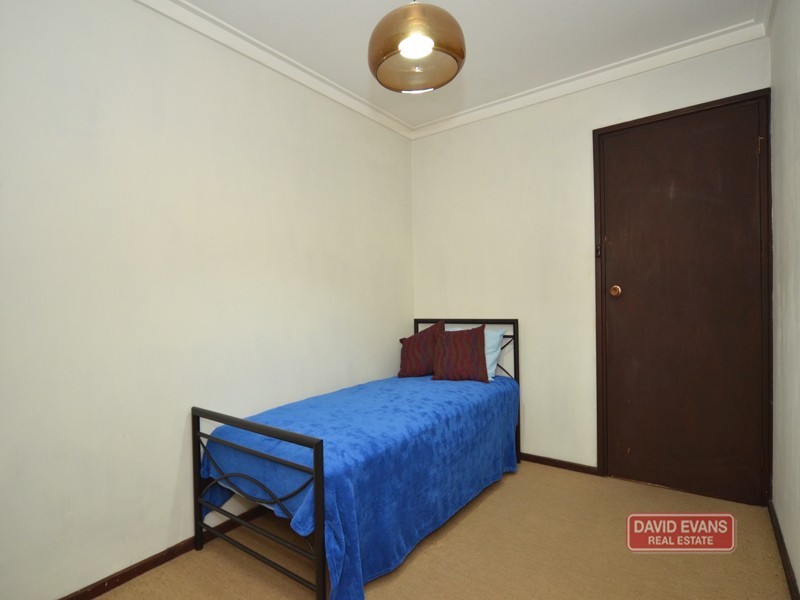9 Huntsville Crt, Wanneroo WA 6065