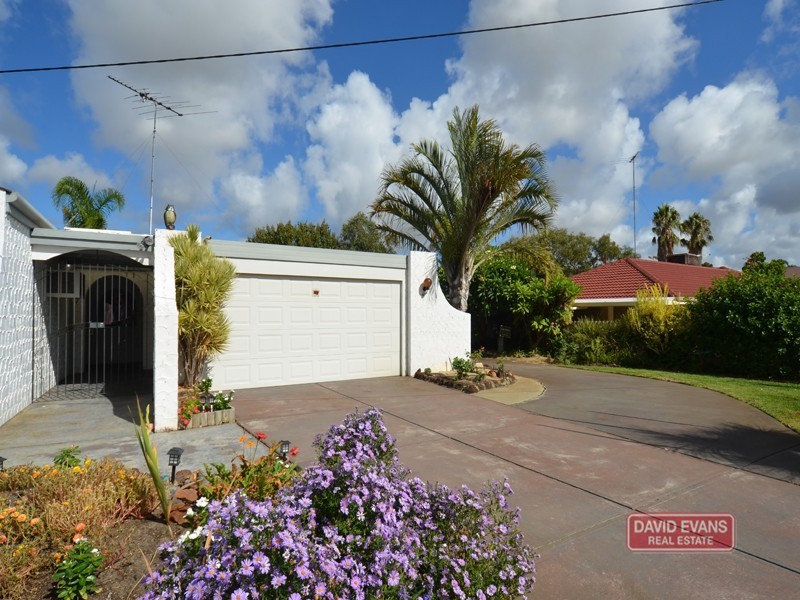 9 Huntsville Crt, Wanneroo WA 6065