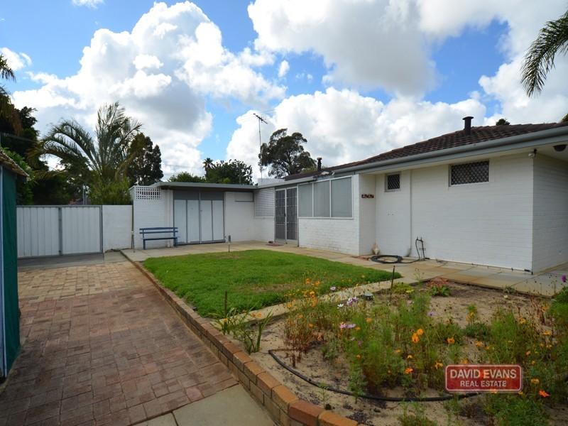 9 Huntsville Crt, Wanneroo WA 6065