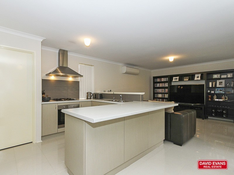 19 Scottsdale Cct, Currambine WA 6028