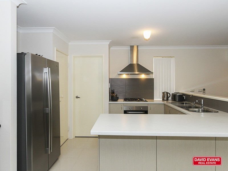 19 Scottsdale Cct, Currambine WA 6028