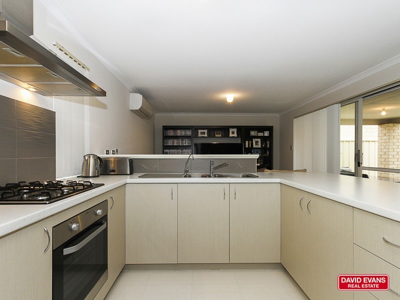 19 Scottsdale Cct, Currambine WA 6028